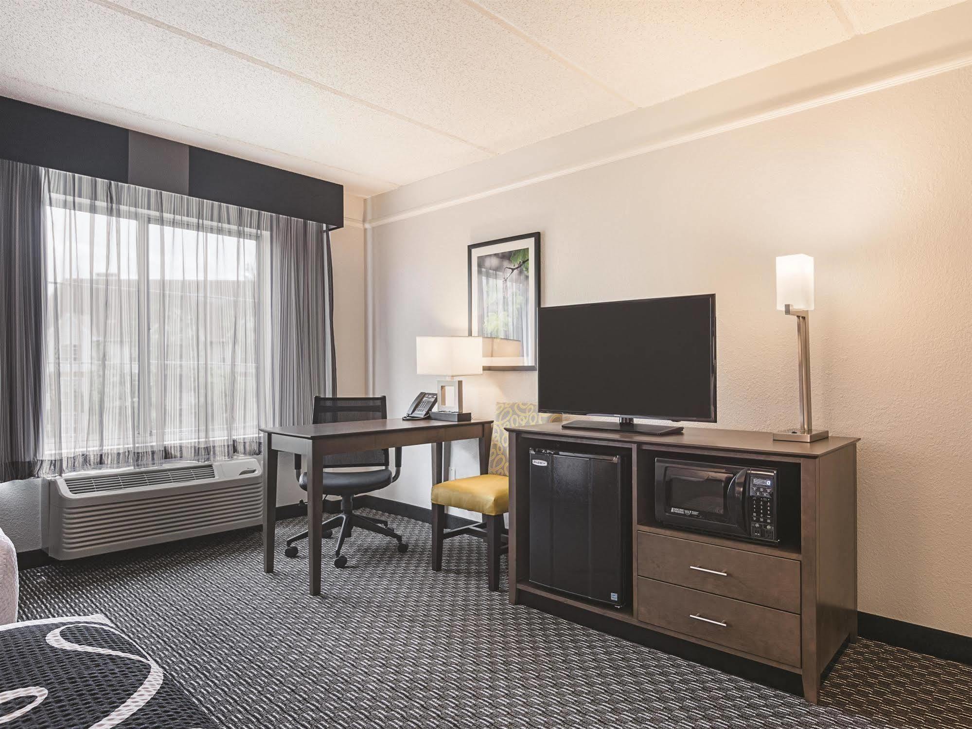 La Quinta By Wyndham Atlanta Perimeter Medical Hotel Sandy Springs Kültér fotó